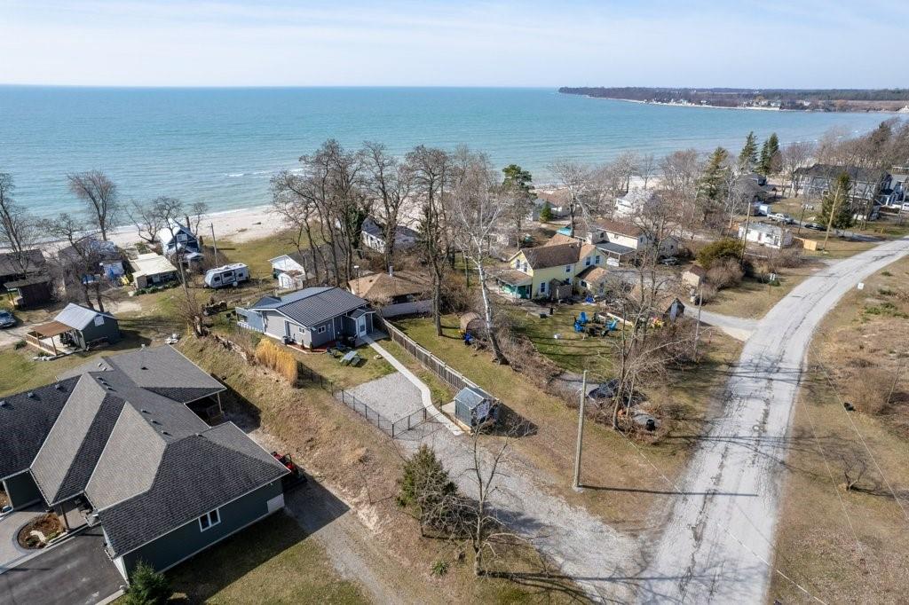 33 Dover Street, Dunnville, Ontario  N1A 2W6 - Photo 2 - H4187665