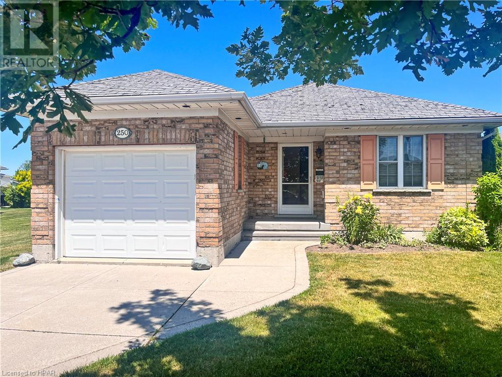 250 Bethune Crescent, Goderich, Ontario N7A 4M6 (26628635) Coldwell