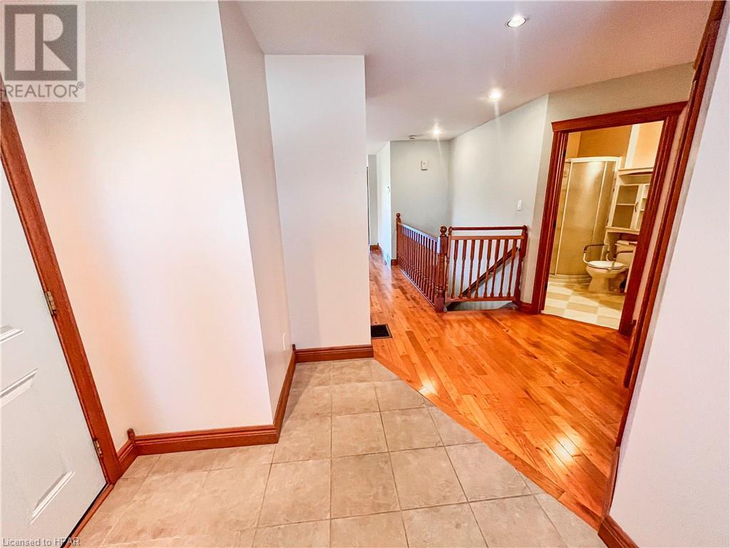 250 Bethune Crescent, Goderich, Ontario N7A 4M6 (26628635) Royal