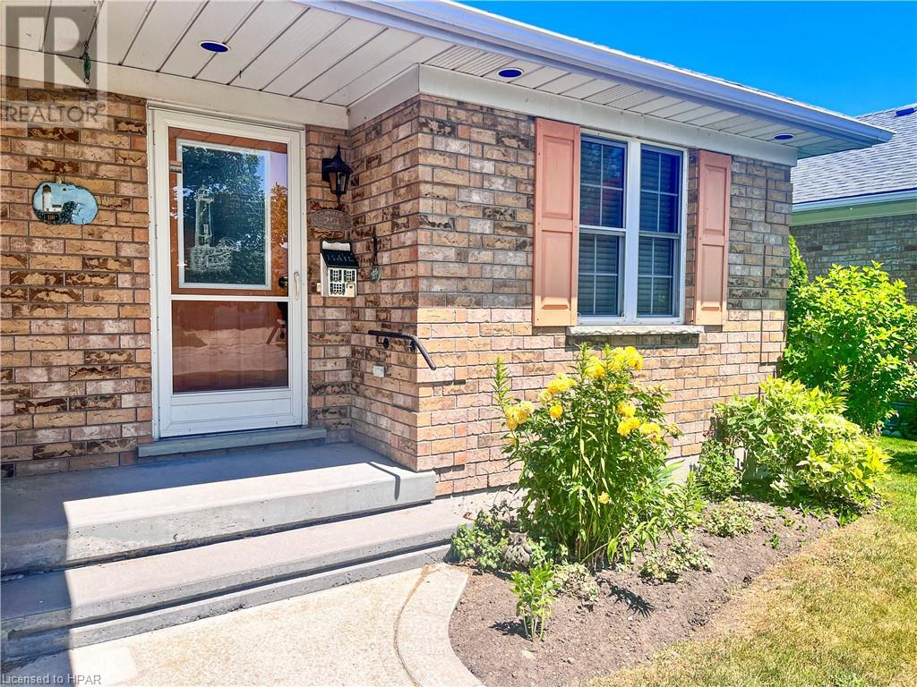 250 Bethune Crescent, Goderich, Ontario N7A 4M6 (26628635) Coldwell