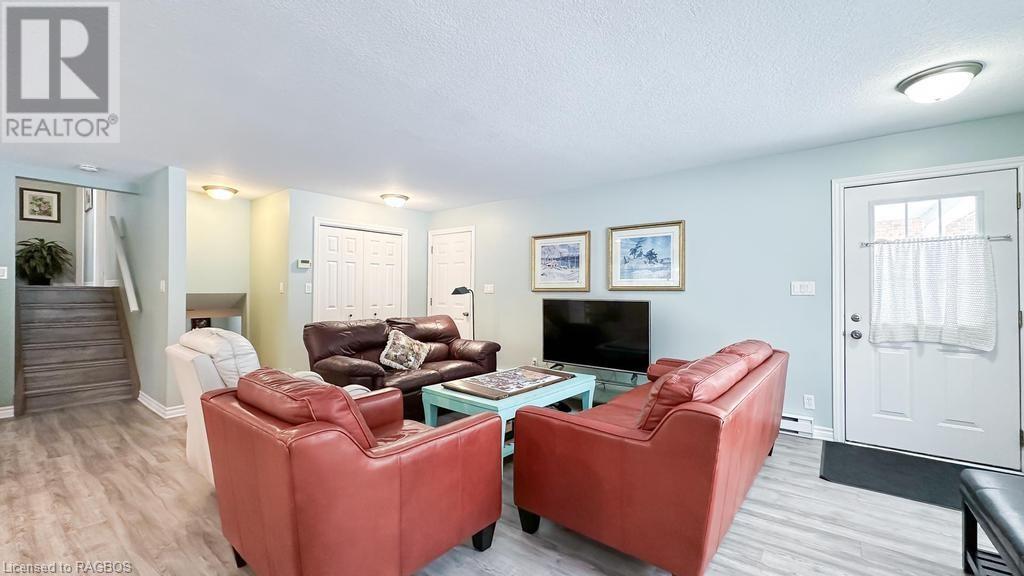 34 Emmerton Place, Huron-Kinloss, Ontario  N2Z 0B3 - Photo 3 - 40534119