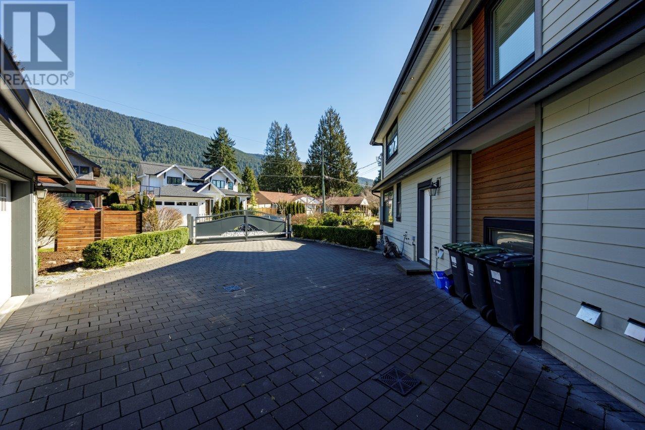 1050 Marigold Avenue, North Vancouver, British Columbia  V7R 2E2 - Photo 29 - R2860155