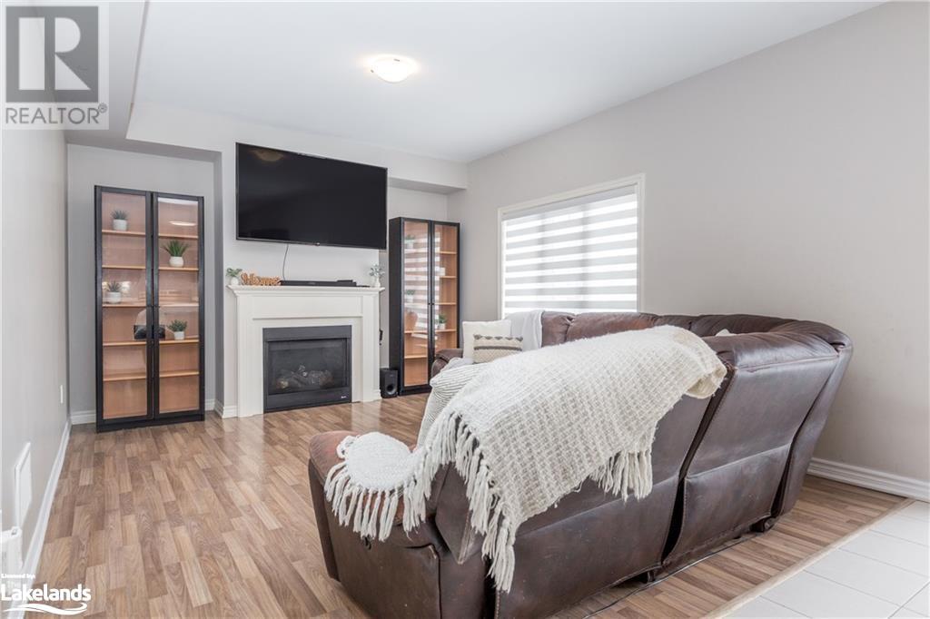 215 Breton Street, Clearview, Ontario  L0M 1S0 - Photo 19 - 40555436