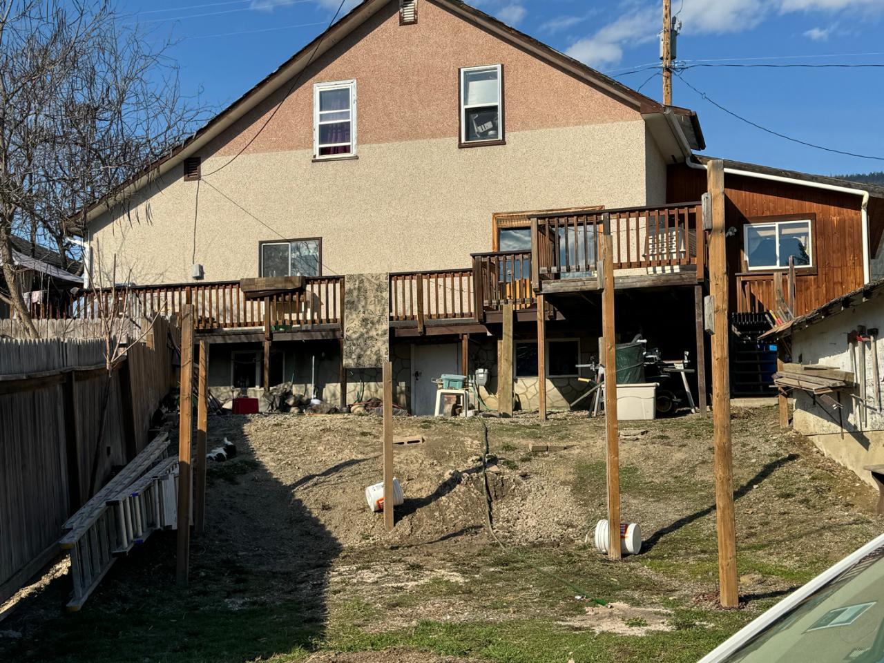 1005 Railway Boulevard, Creston, British Columbia  V0B 1G3 - Photo 1 - 2475518