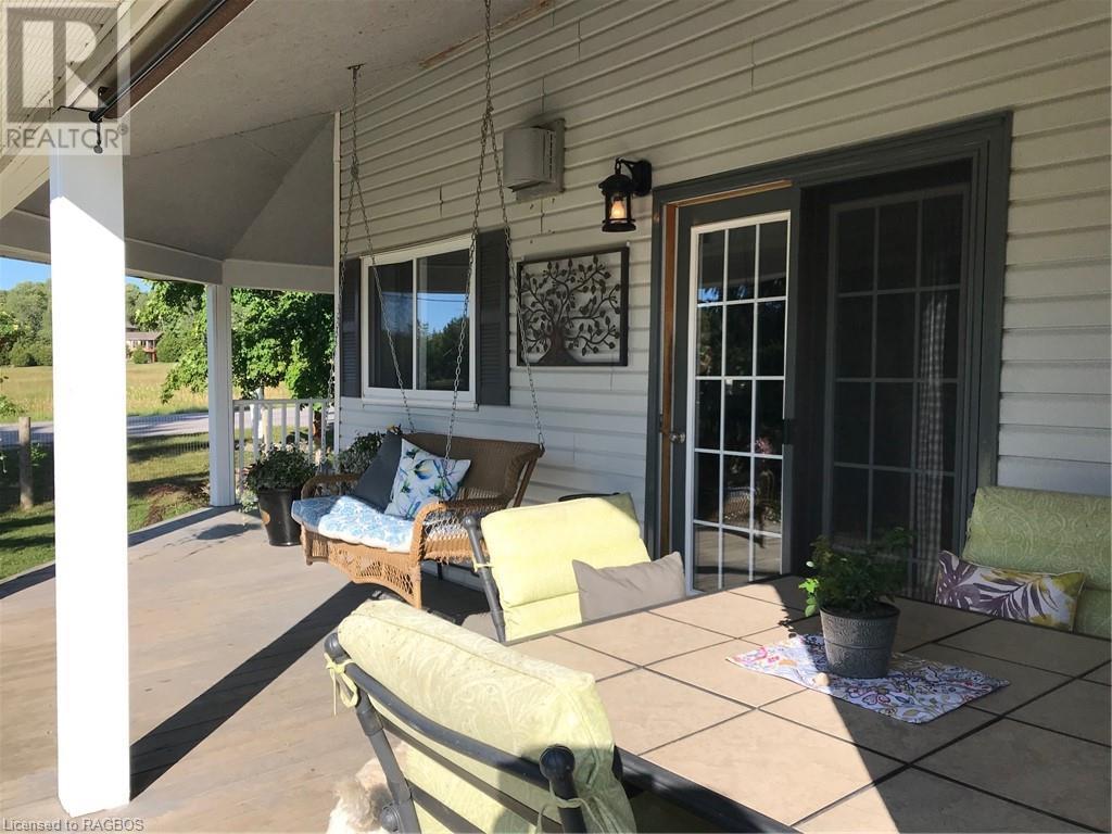 120 Havelock Street, Georgian Bluffs, Ontario  N0H 2T0 - Photo 3 - 40552923
