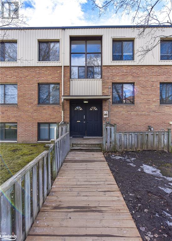 136 Scanlon Avenue Unit# 5, Bradford, Ontario  L3Z 1G6 - Photo 4 - 40555856