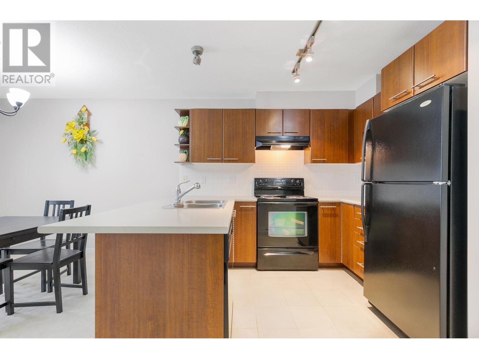 218 4868 Brentwood Drive, Burnaby, British Columbia  V5C 0C2 - Photo 3 - R2860210