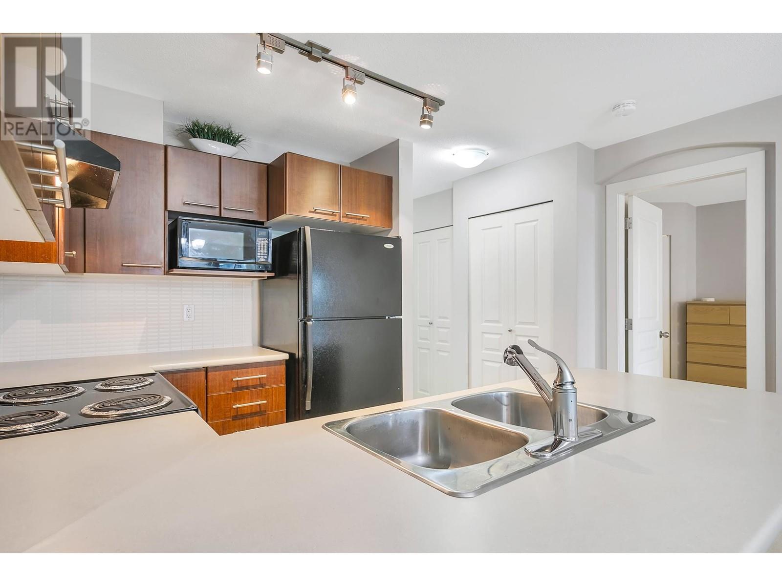 218 4868 Brentwood Drive, Burnaby, British Columbia  V5C 0C2 - Photo 6 - R2860210