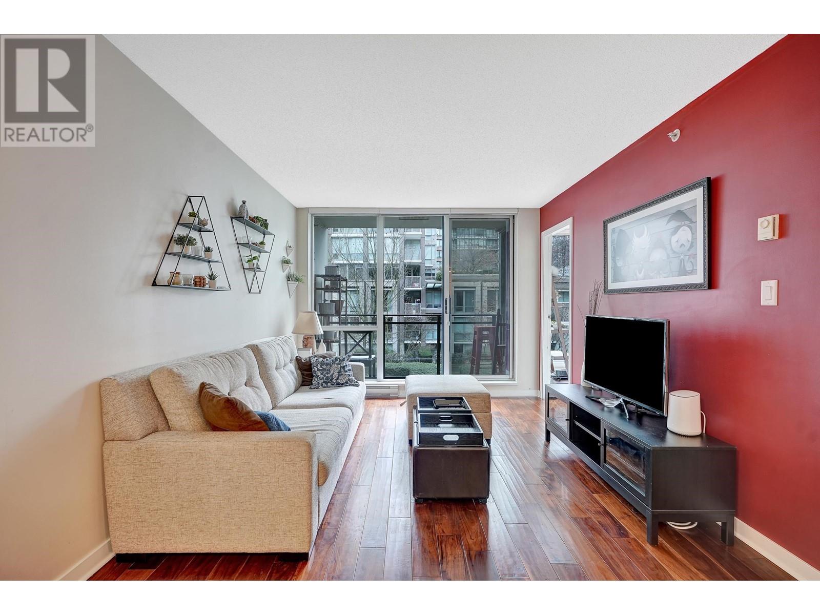 309 1082 Seymour Street, Vancouver, British Columbia  V6B 1X9 - Photo 2 - R2860234