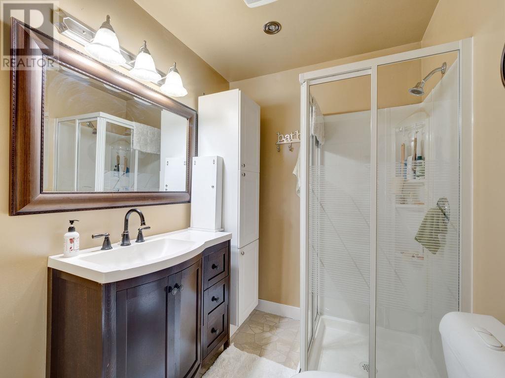 5856 Trail Avenue, Sechelt, British Columbia  V7Z 0R4 - Photo 25 - R2860161