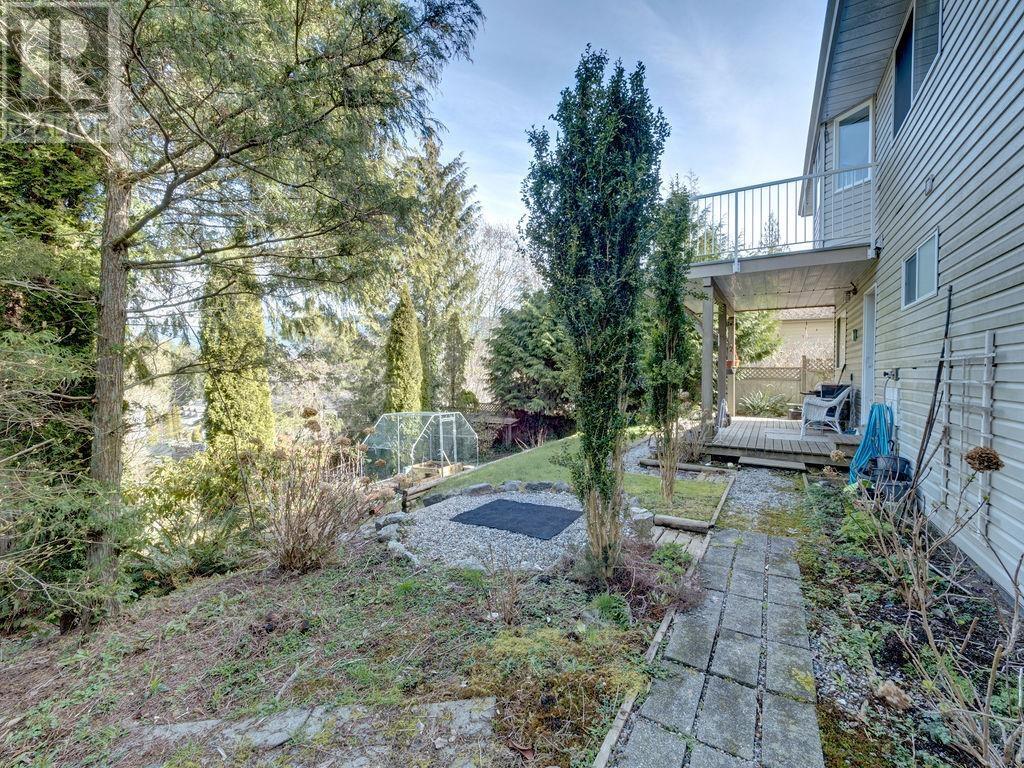 5856 Trail Avenue, Sechelt, British Columbia  V7Z 0R4 - Photo 30 - R2860161