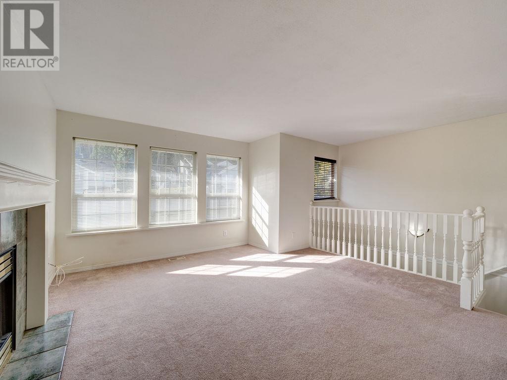 5856 Trail Avenue, Sechelt, British Columbia  V7Z 0R4 - Photo 6 - R2860161
