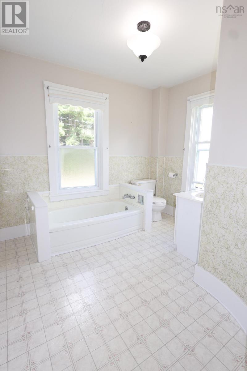 89 Clairmont Street, Mahone Bay, Nova Scotia  B0J 2E0 - Photo 23 - 202404835