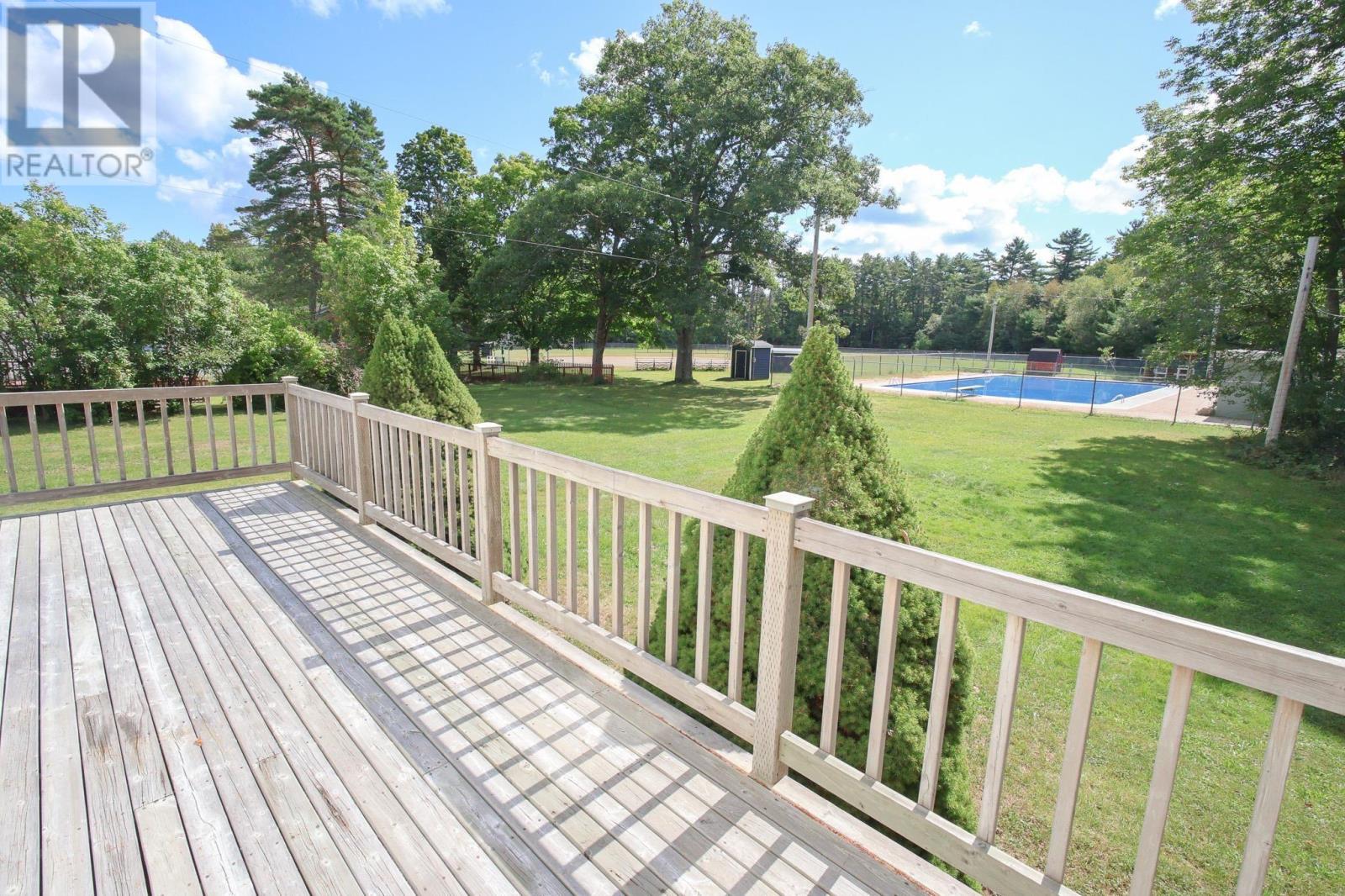 89 Clairmont Street, Mahone Bay, Nova Scotia  B0J 2E0 - Photo 33 - 202404835