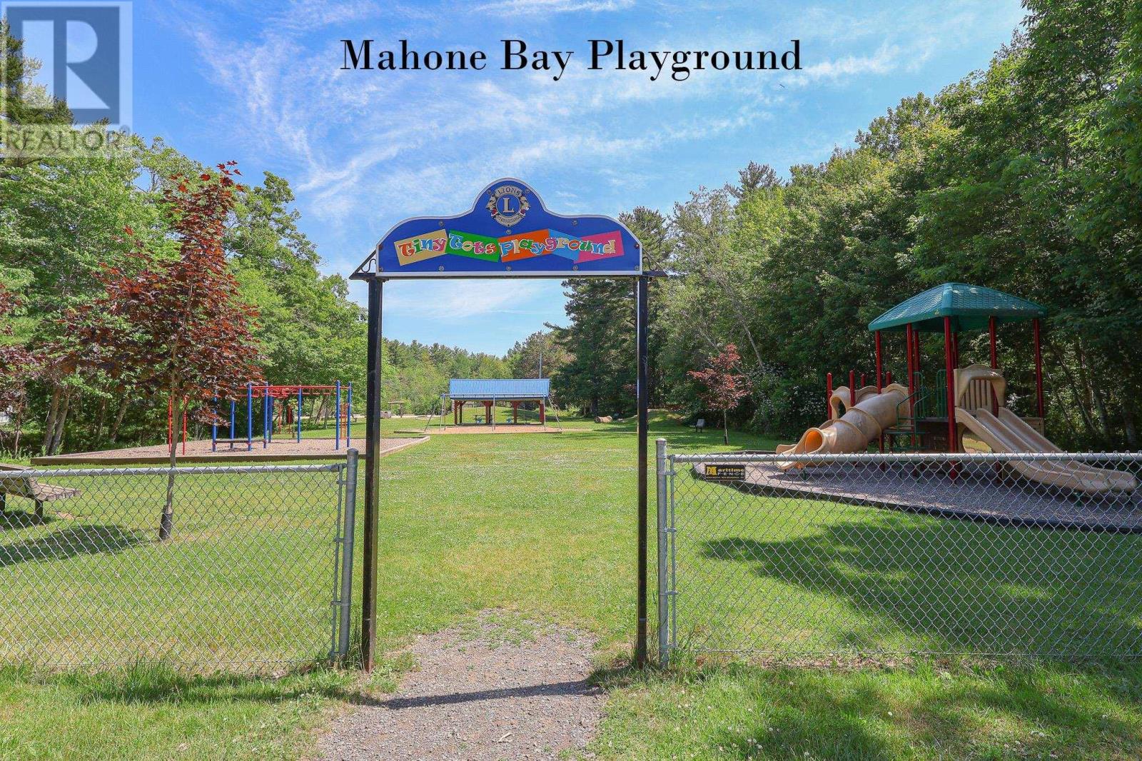 89 Clairmont Street, Mahone Bay, Nova Scotia  B0J 2E0 - Photo 42 - 202404835