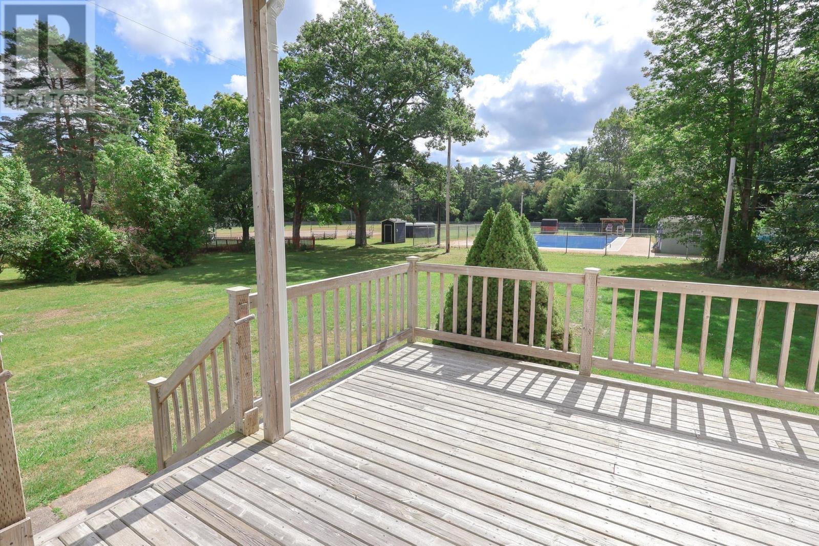 89 Clairmont Street, Mahone Bay, Nova Scotia  B0J 2E0 - Photo 7 - 202404835