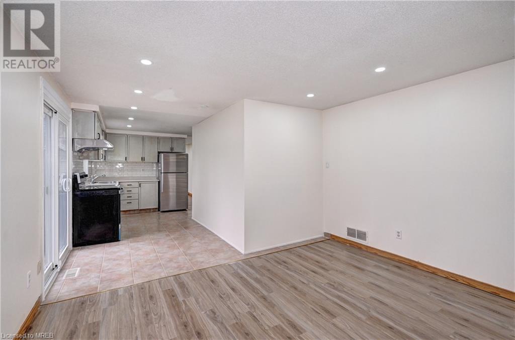 586 Champlain Boulevard, Cambridge, Ontario  N1R 7Z4 - Photo 13 - 40555801