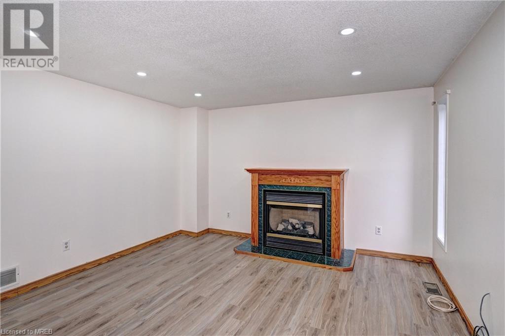 586 Champlain Boulevard, Cambridge, Ontario  N1R 7Z4 - Photo 14 - 40555801