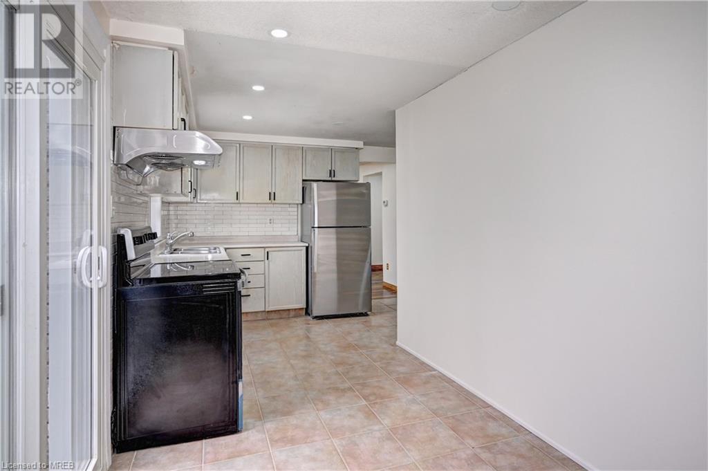 586 Champlain Boulevard, Cambridge, Ontario  N1R 7Z4 - Photo 21 - 40555801