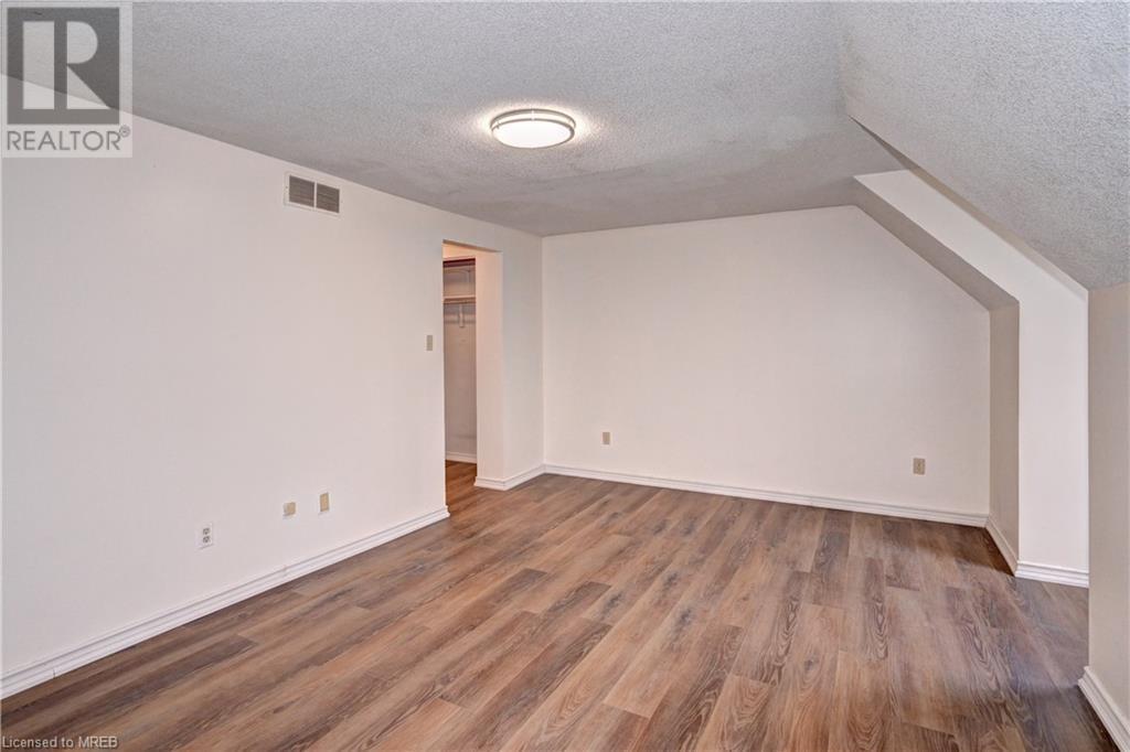 586 Champlain Boulevard, Cambridge, Ontario  N1R 7Z4 - Photo 27 - 40555801