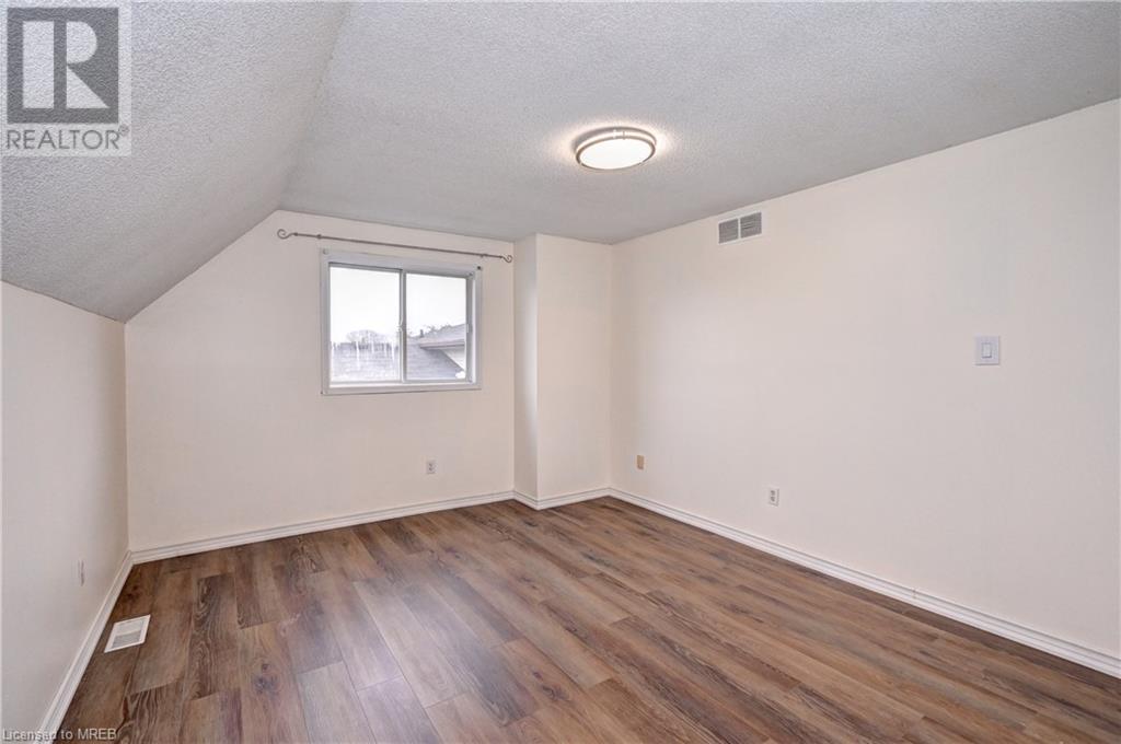 586 Champlain Boulevard, Cambridge, Ontario  N1R 7Z4 - Photo 39 - 40555801