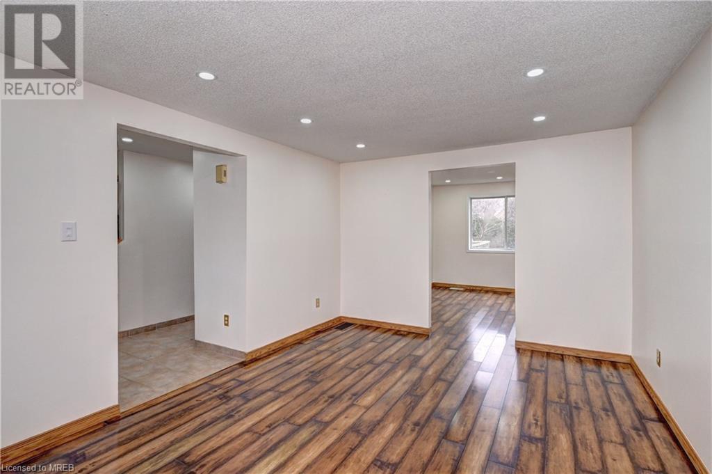 586 Champlain Boulevard, Cambridge, Ontario  N1R 7Z4 - Photo 8 - 40555801