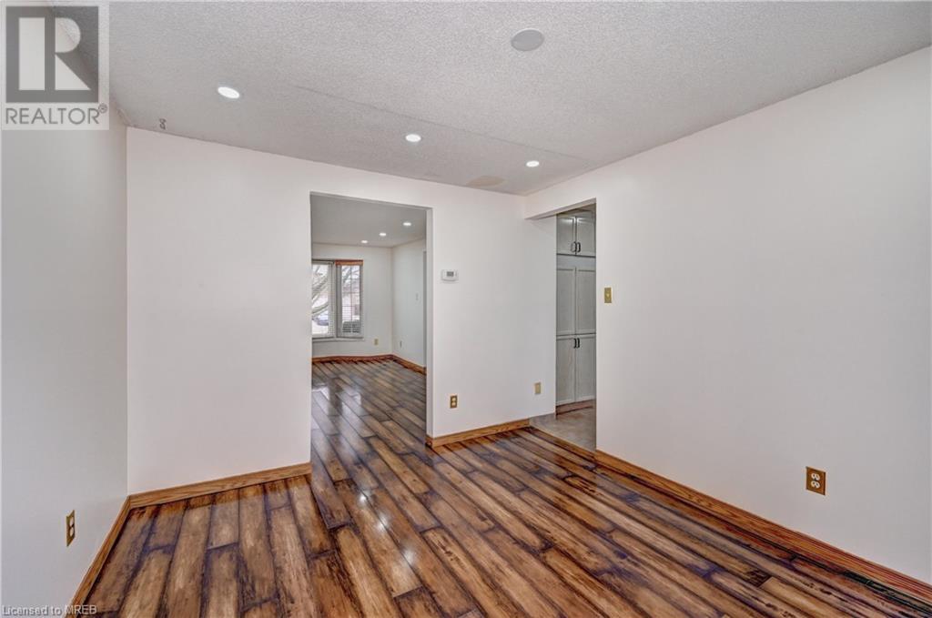 586 Champlain Boulevard, Cambridge, Ontario  N1R 7Z4 - Photo 9 - 40555801