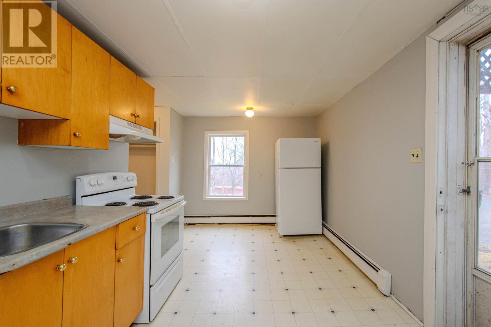 121 Young Street, Truro, Nova Scotia  B2N 3X2 - Photo 2 - 202404847