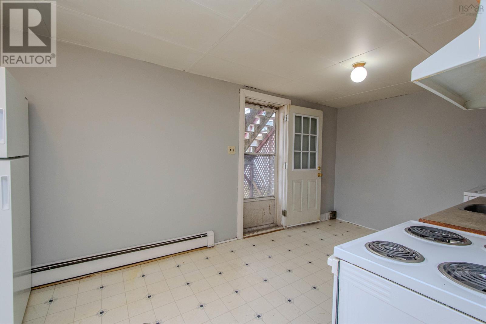 121 Young Street, Truro, Nova Scotia  B2N 3X2 - Photo 6 - 202404847