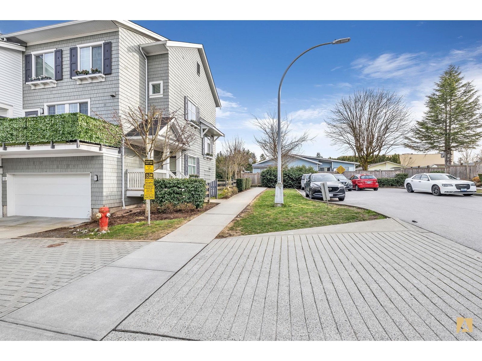 132 8130 136a Street, Surrey, British Columbia  V3W 1H9 - Photo 3 - R2860297