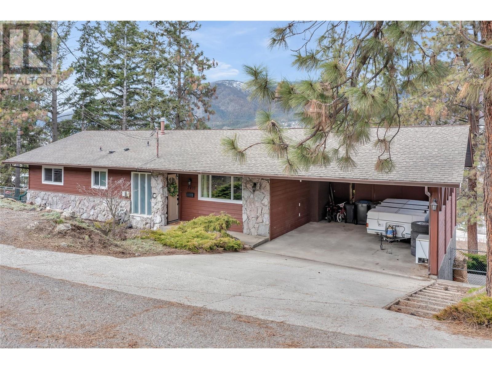 2410 Boucherie Road, Lakeview Heights, West Kelowna 
