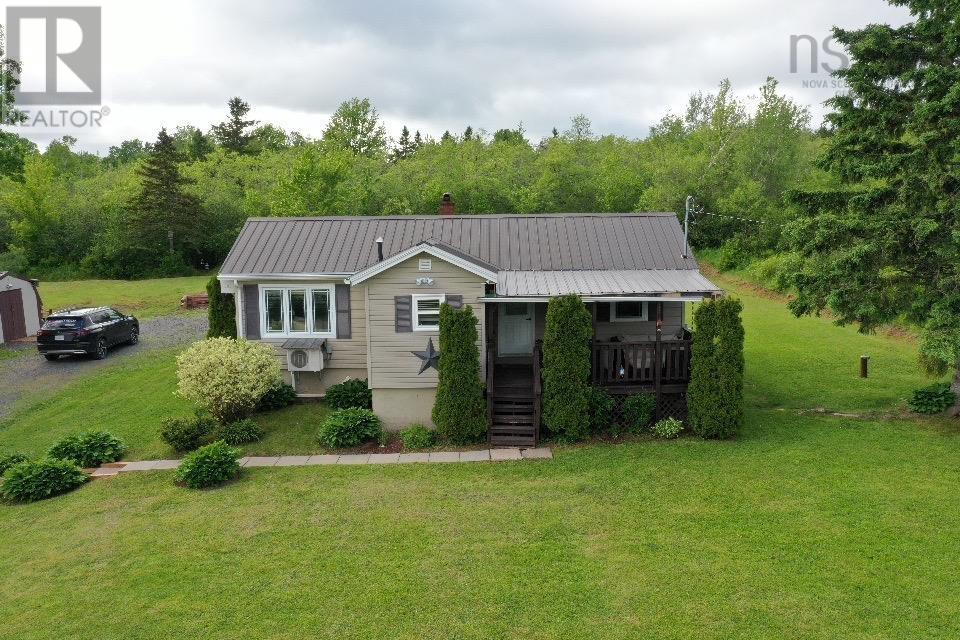 1091 Hunter Road, West Wentworth, Nova Scotia  B0M 1Z0 - Photo 1 - 202404852