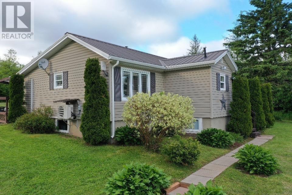 1091 Hunter Road, West Wentworth, Nova Scotia  B0M 1Z0 - Photo 3 - 202404852