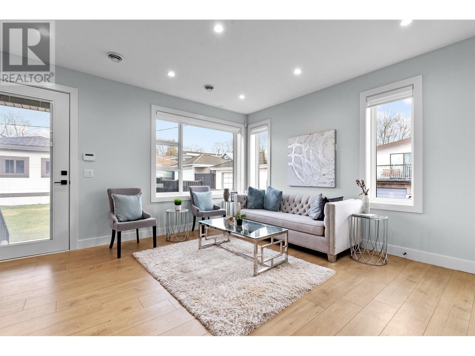 3485 Turner Street, Vancouver, British Columbia  V5K 2H8 - Photo 2 - R2860260
