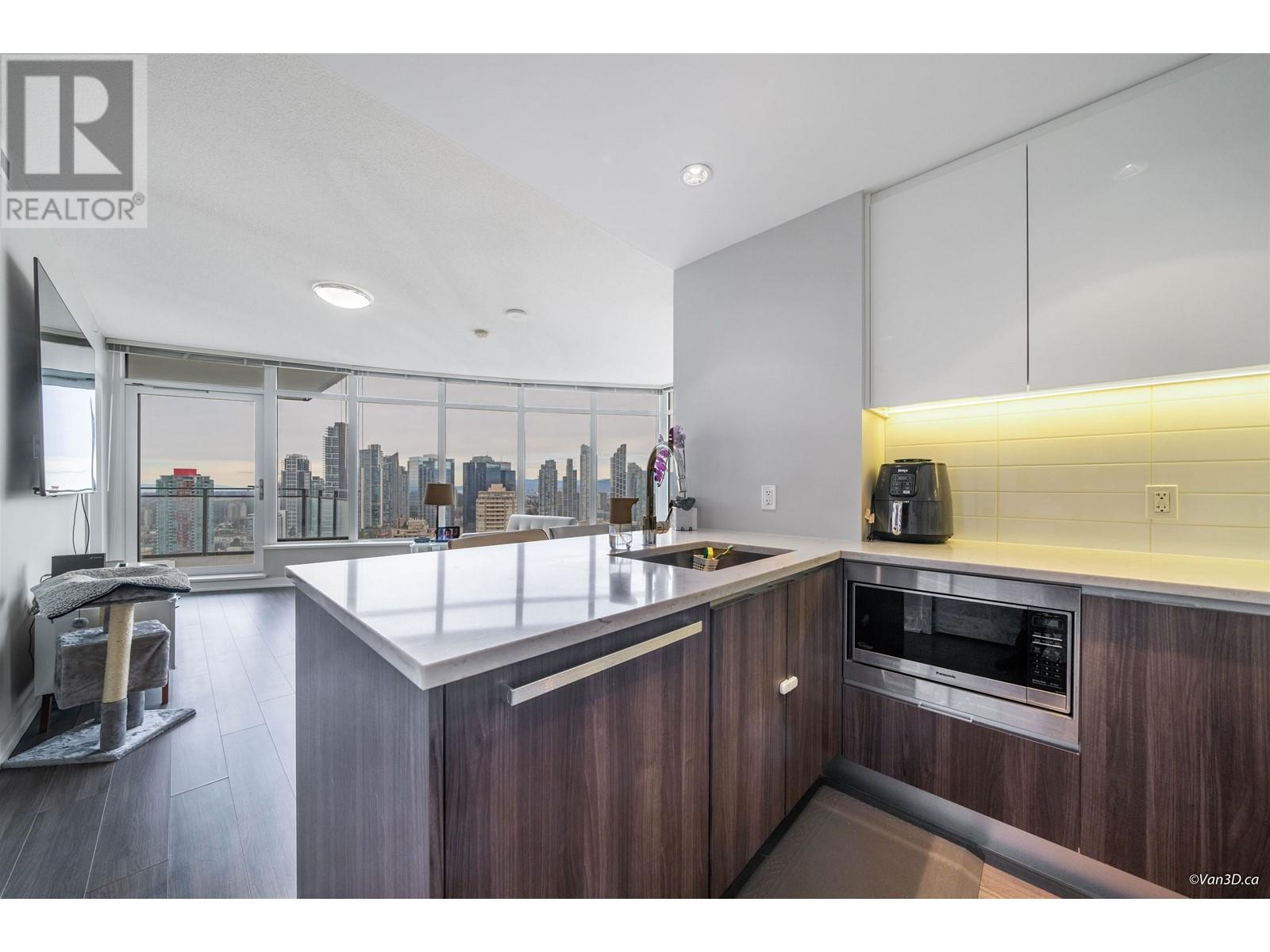 3203 4900 Lennox Lane, Burnaby, British Columbia  V5H 0G9 - Photo 4 - R2860351