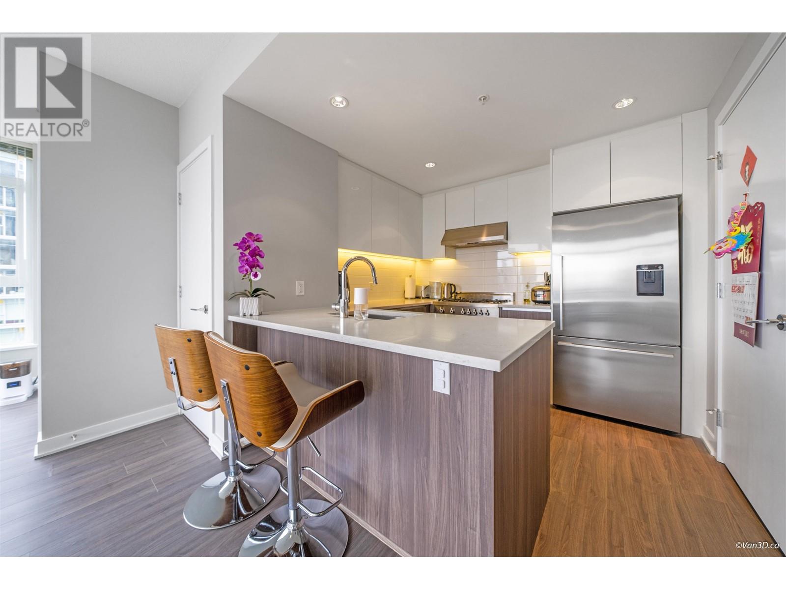 3203 4900 Lennox Lane, Burnaby, British Columbia  V5H 0G9 - Photo 5 - R2860351