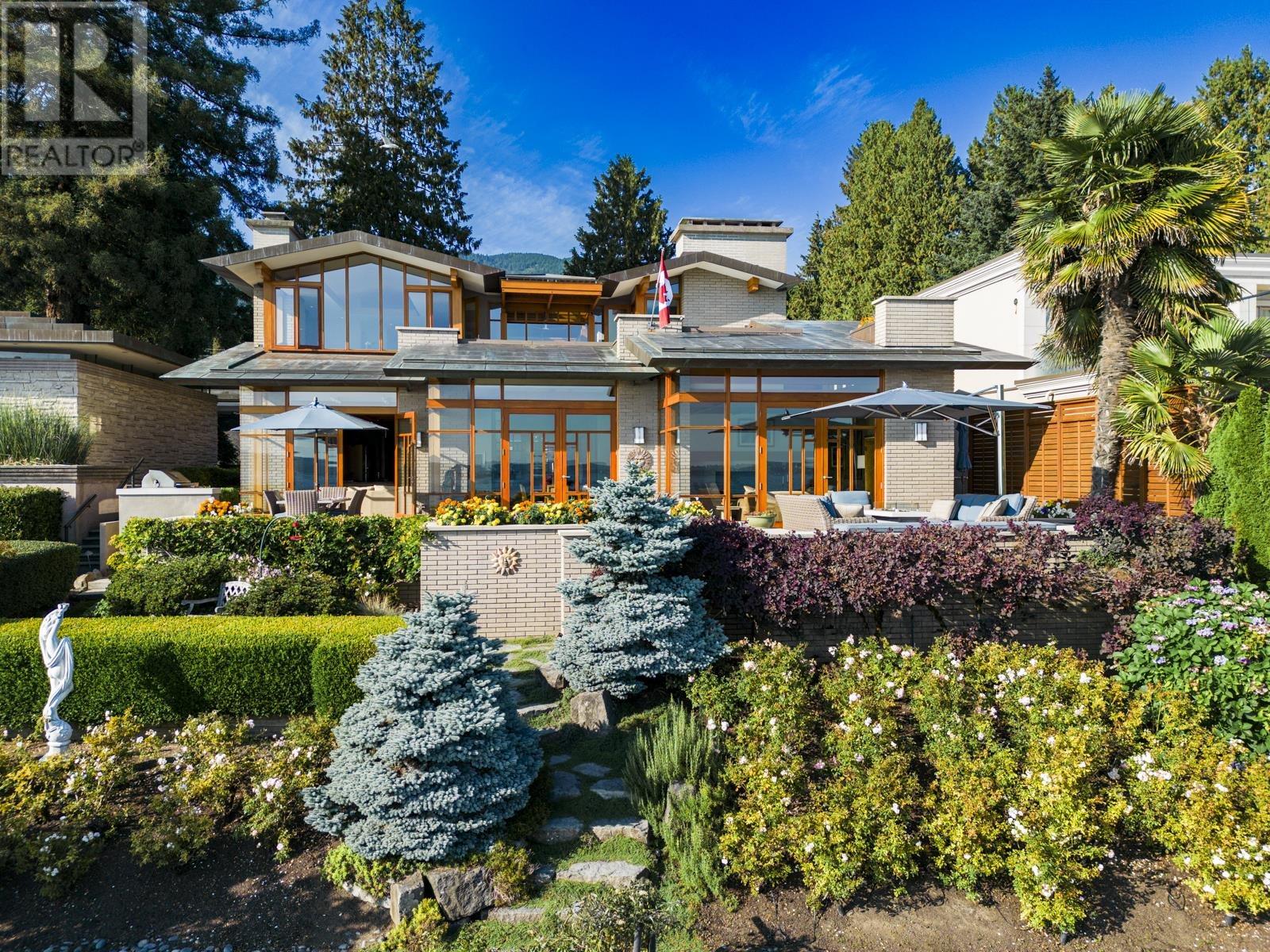2576 Bellevue Avenue, West Vancouver, British Columbia  V7V 1E4 - Photo 3 - R2860307