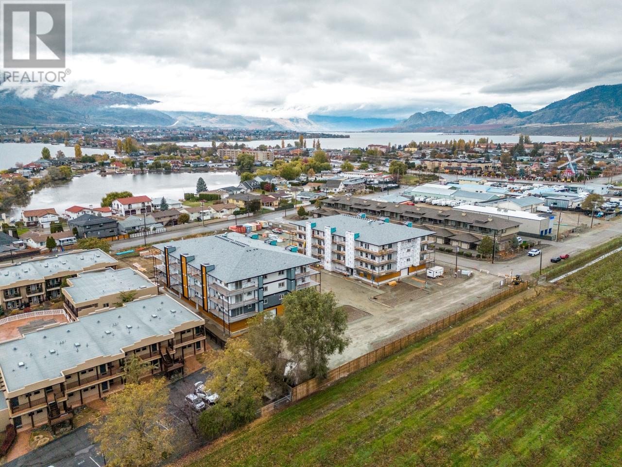 5640 51st Street Unit# 404 Osoyoos