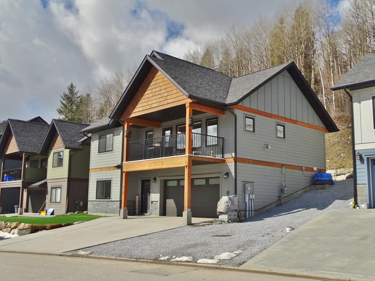 958 Redstone Drive, Rossland, British Columbia  V0G 1Y0 - Photo 2 - 2475536