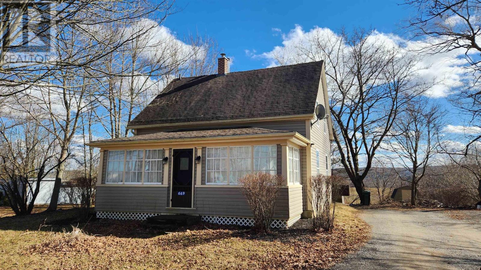 669 Belcher Street, Port Williams, Nova Scotia  B0P 1T0 - Photo 1 - 202404859