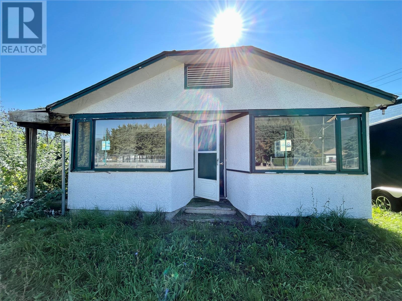 401 Finlayson Street Sicamous