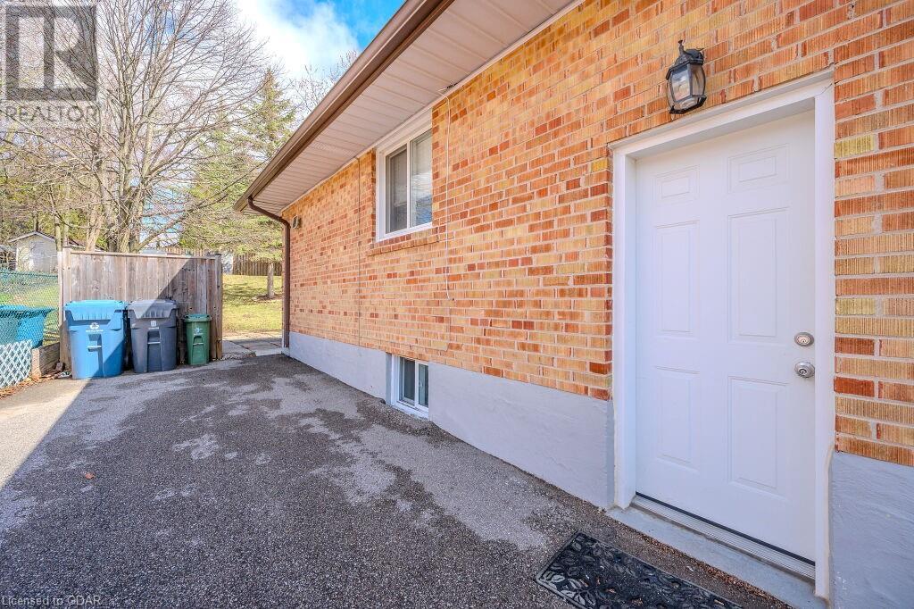 93 Knightswood Boulevard, Guelph, Ontario  N1E 3W8 - Photo 13 - 40554185