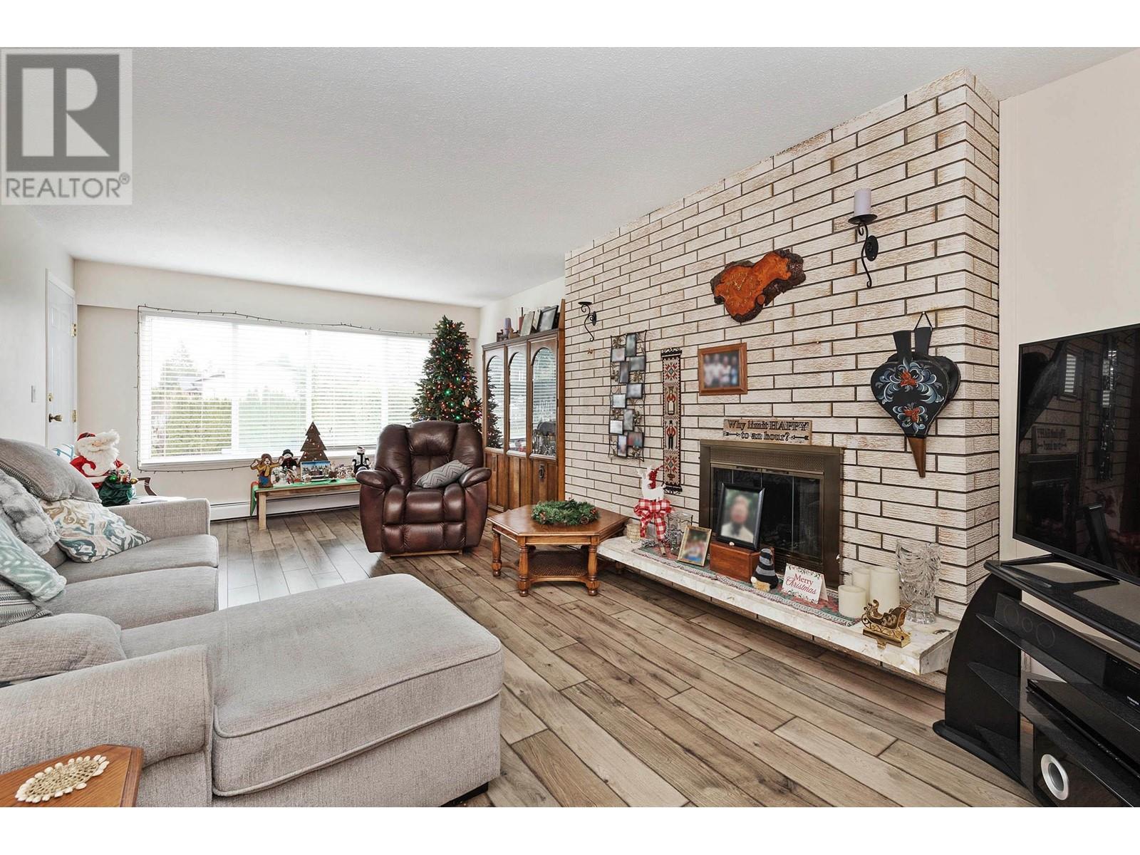 11789 Harris Road, Pitt Meadows, British Columbia  V3Y 1Y7 - Photo 3 - R2860482