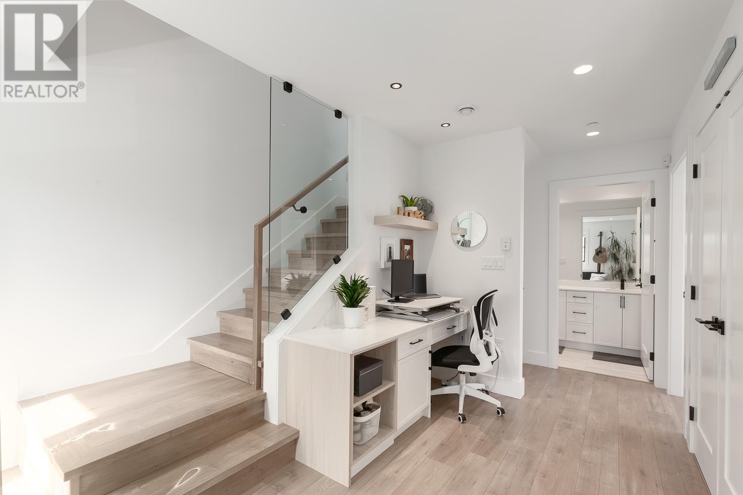 3335 Charles Street, Vancouver, British Columbia  V5K 3C3 - Photo 13 - R2860412