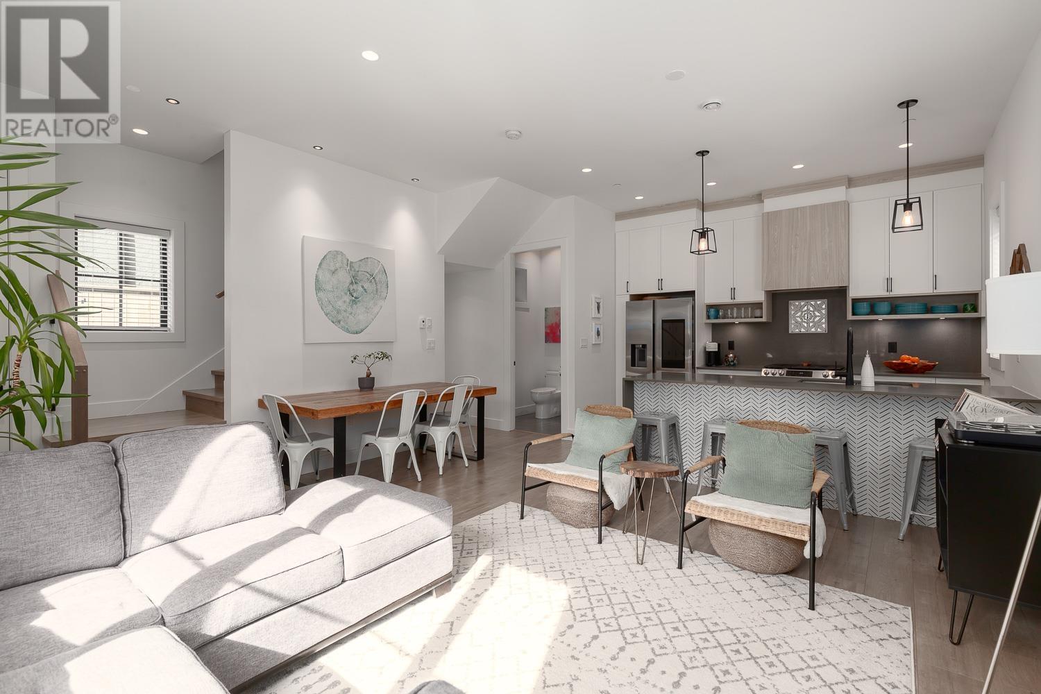 3335 Charles Street, Vancouver, British Columbia  V5K 3C3 - Photo 5 - R2860412