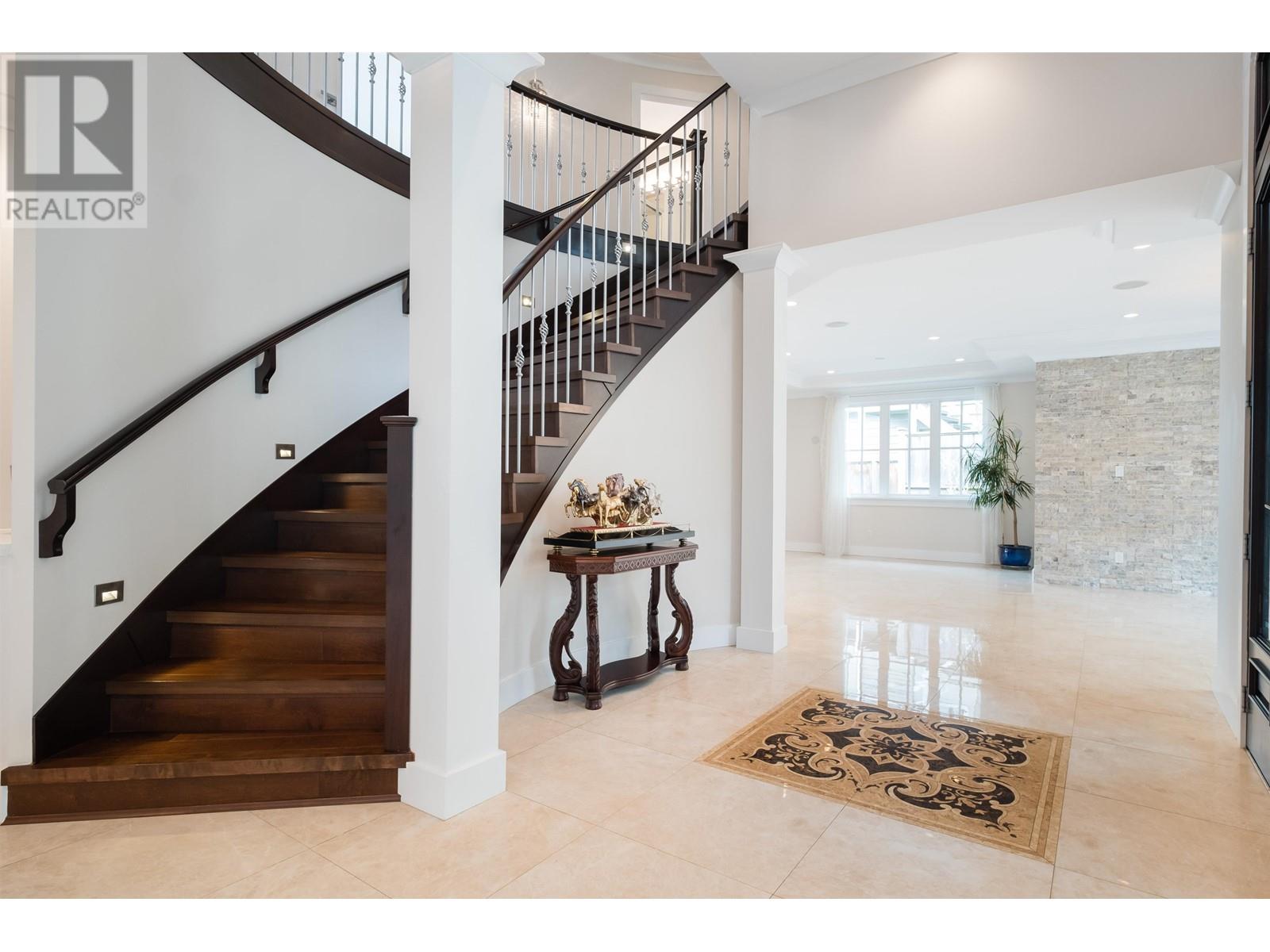 231 Kensington Crescent, North Vancouver, British Columbia  V7N 2S6 - Photo 15 - R2860469