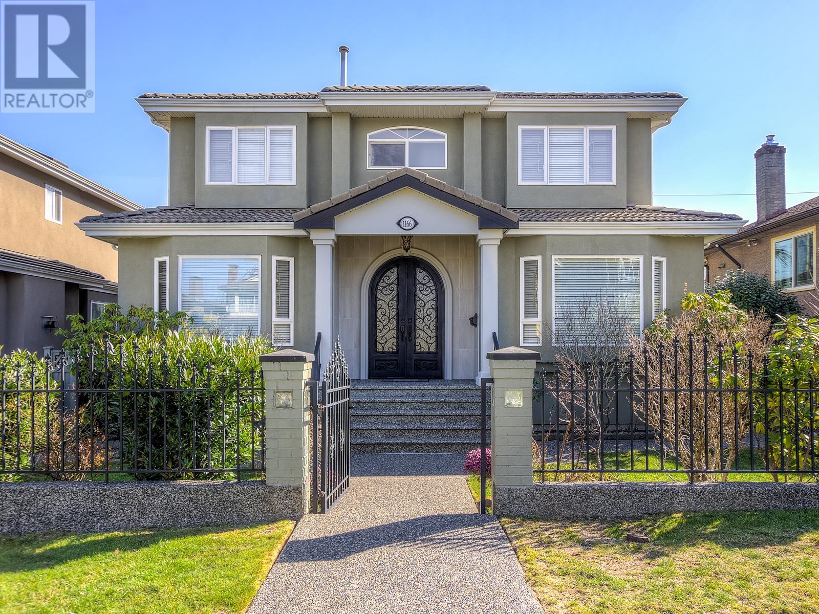 1166 Le Roi Street, Vancouver, British Columbia  V5K 4G2 - Photo 1 - R2860539