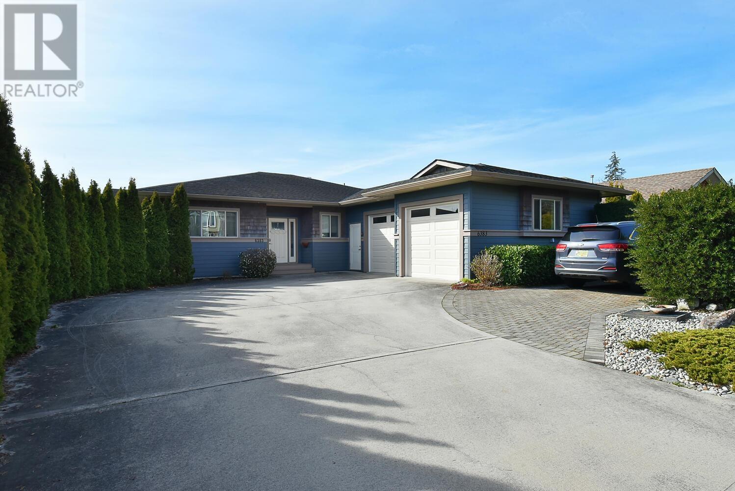 6383 Picadilly Place, Sechelt, British Columbia  V7Z 0N9 - Photo 3 - R2860565