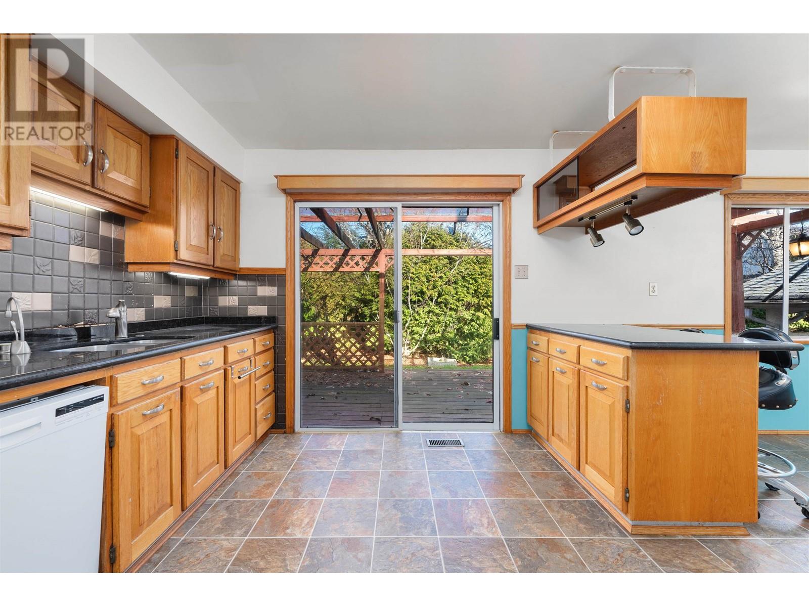 5251 Calderwood Crescent, Richmond, British Columbia  V7C 3G2 - Photo 2 - R2860645