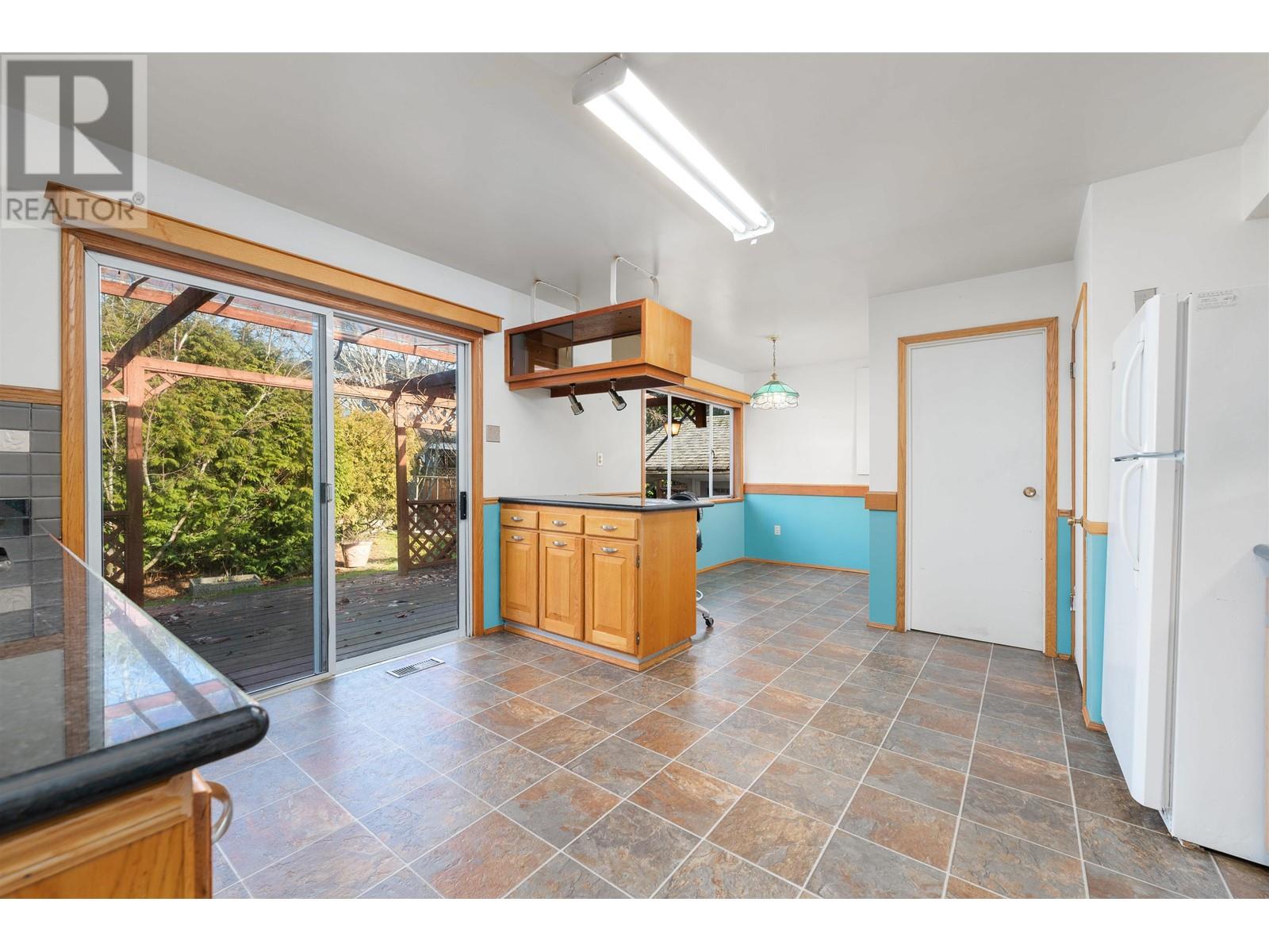 5251 Calderwood Crescent, Richmond, British Columbia  V7C 3G2 - Photo 3 - R2860645